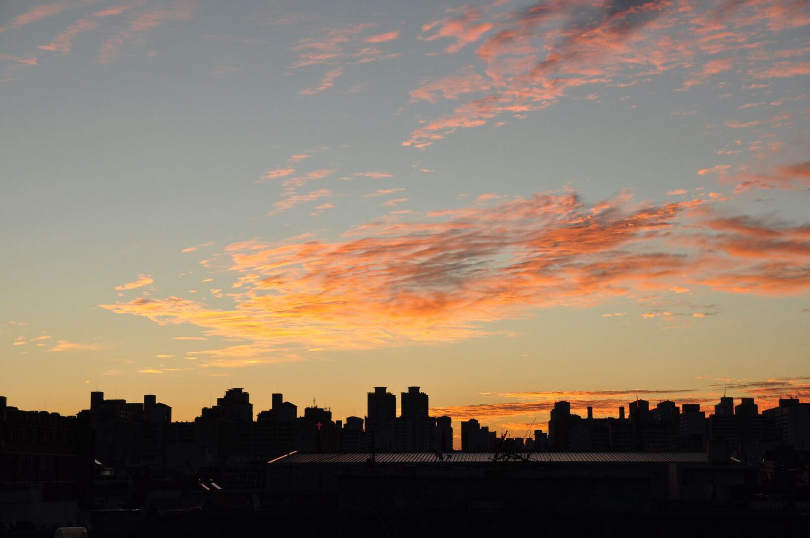 Nikon D90 sample photo. Sky, glow, shadow photography