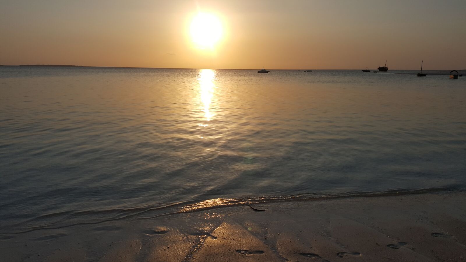 Samsung Galaxy S6 sample photo. Zanzibar, blue, resort photography