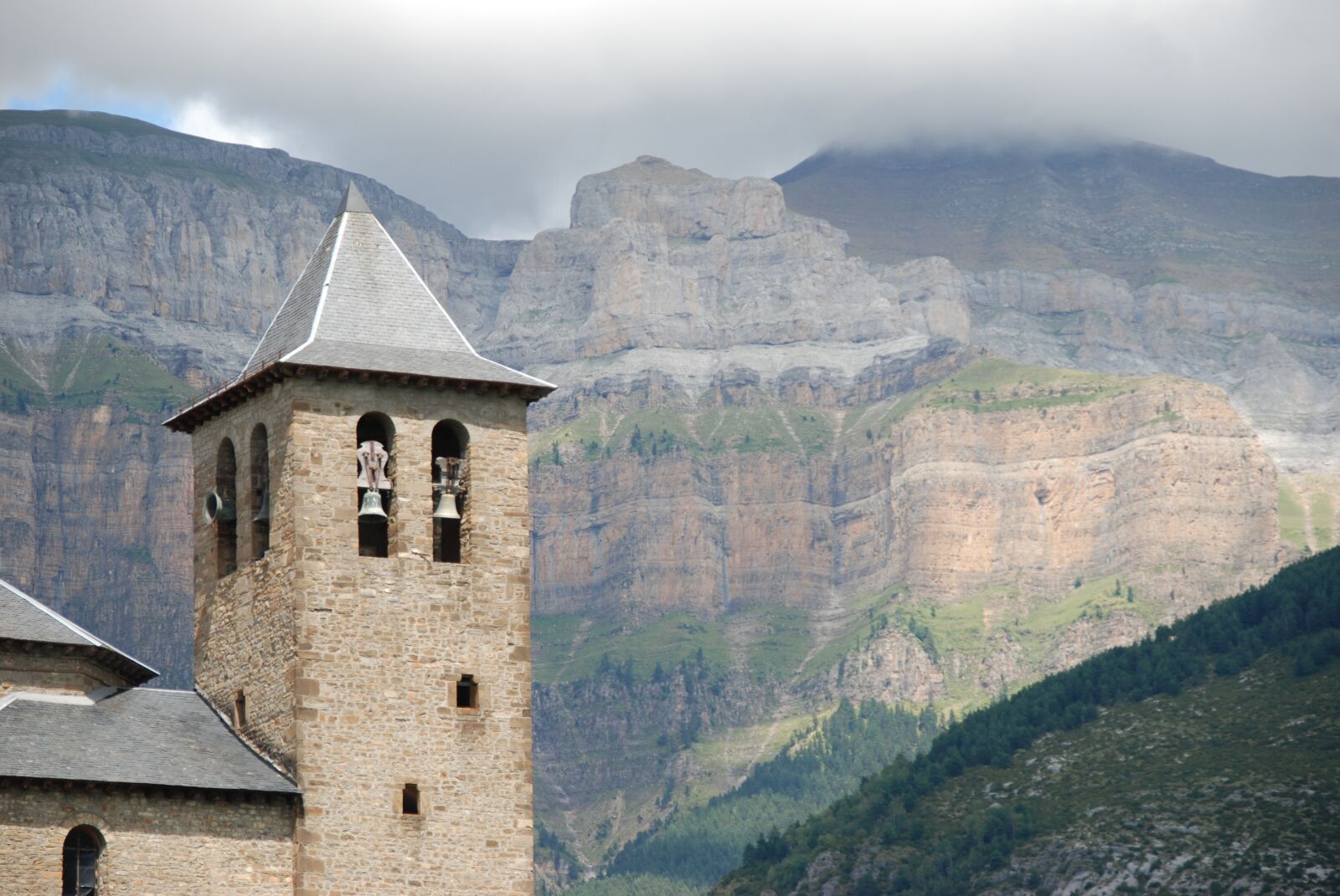 Nikon D80 sample photo. Tower, church tower, torla photography