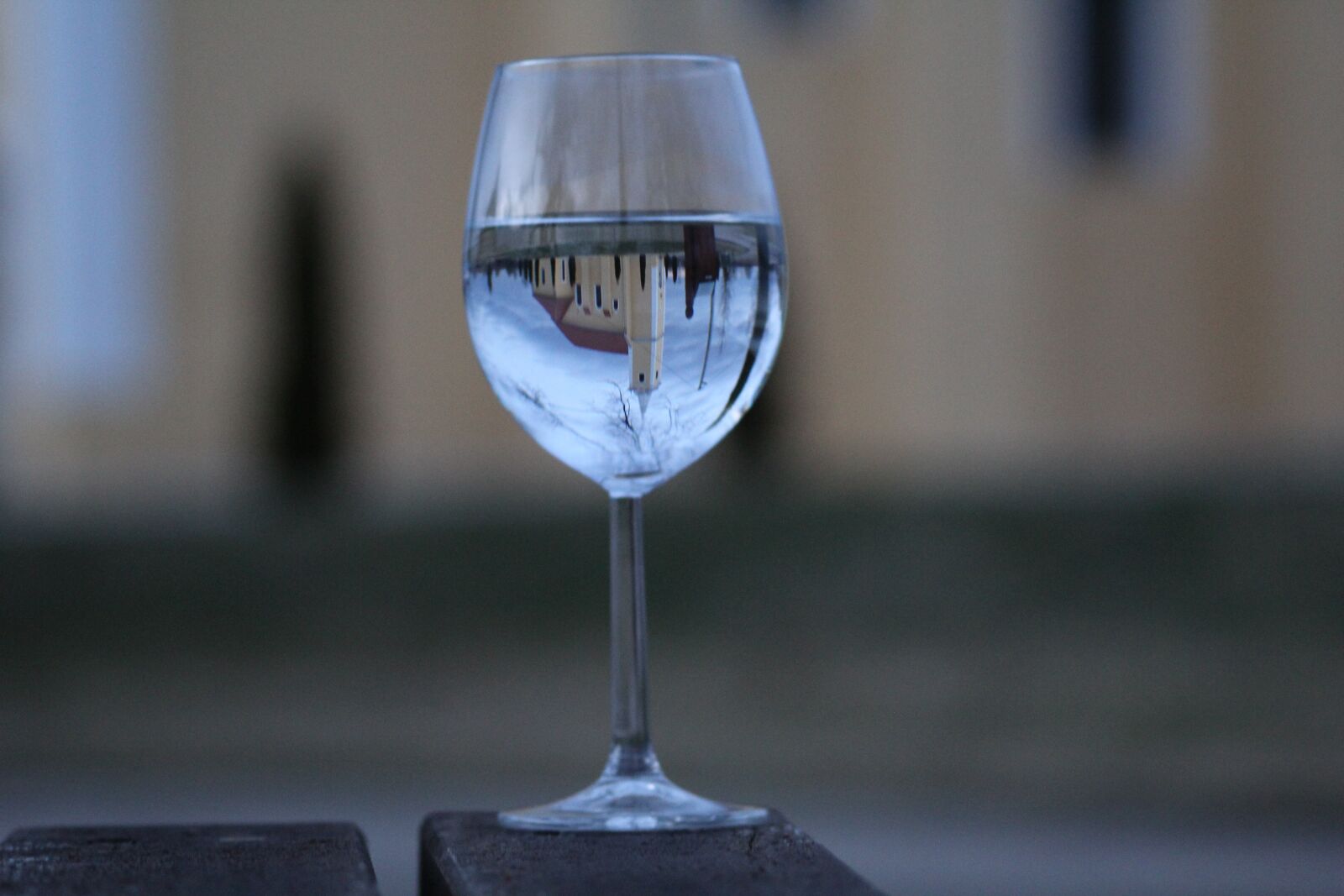 Canon EOS 1200D (EOS Rebel T5 / EOS Kiss X70 / EOS Hi) sample photo. Glass, energy, vibrant photography