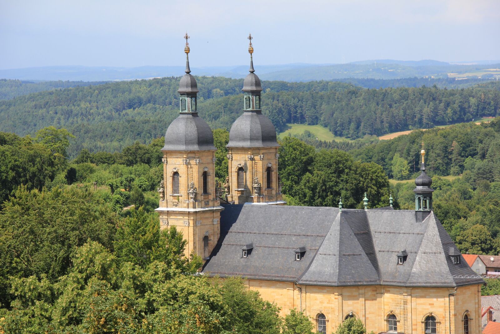 Canon EOS 550D (EOS Rebel T2i / EOS Kiss X4) sample photo. Basilica, landscape, tourism photography