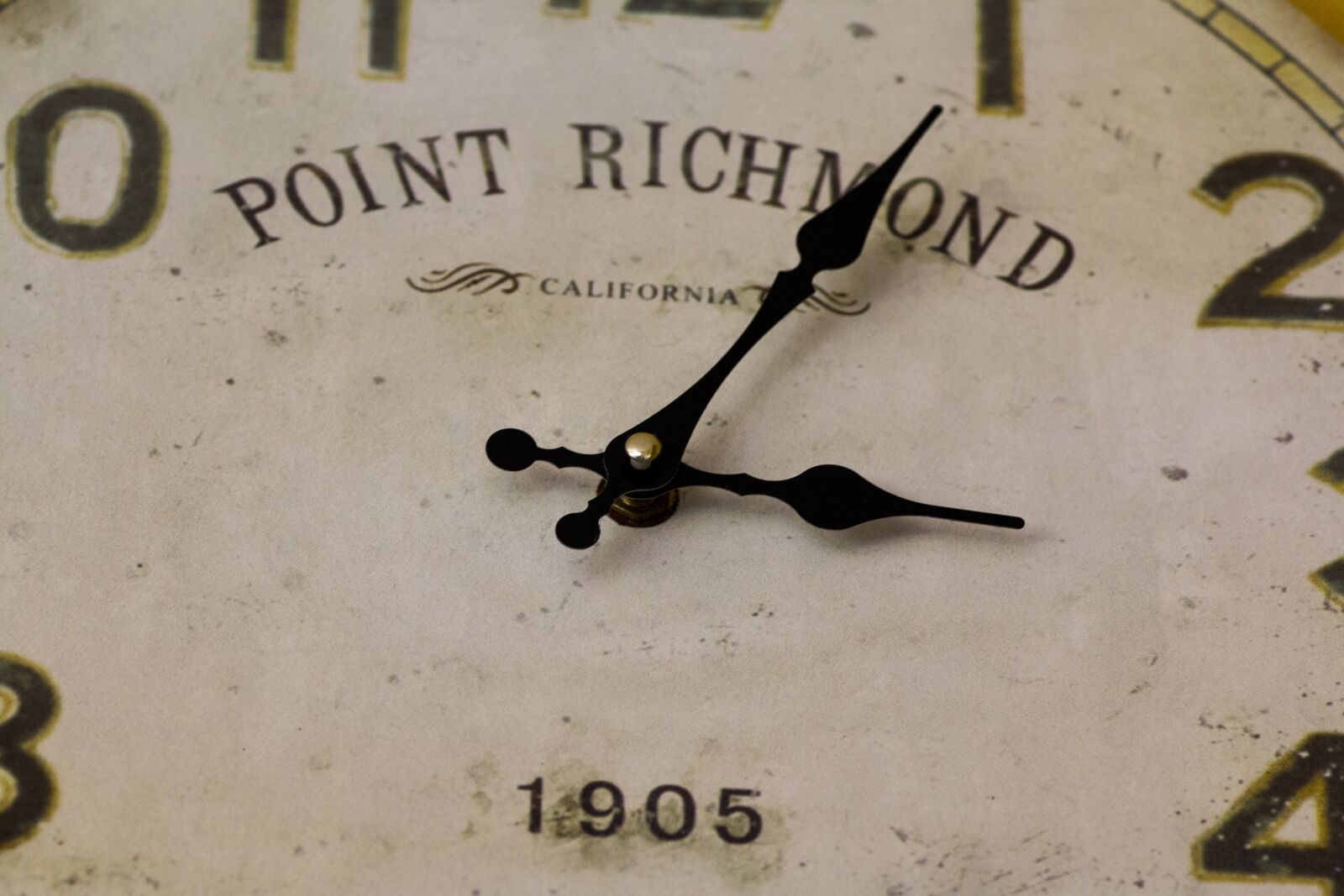 Tokina AT-X Pro 100mm F2.8 Macro sample photo. Macro, clock, deco photography