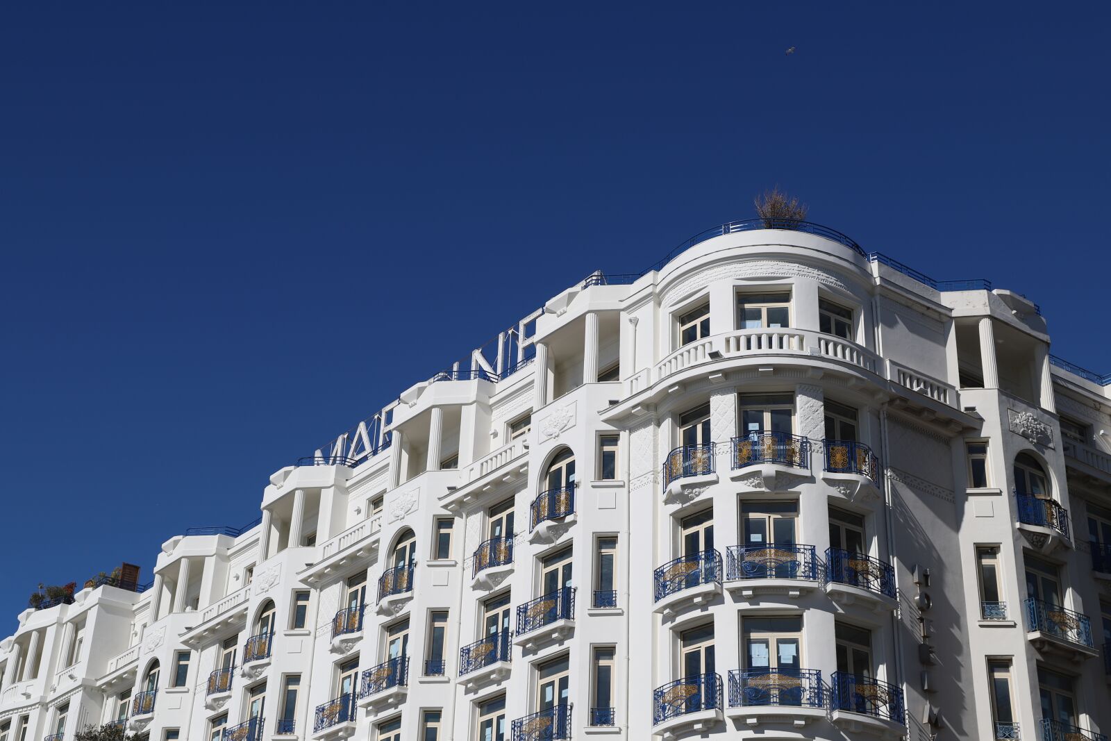 Canon EOS 6D Mark II sample photo. Architecture, building, apartment photography