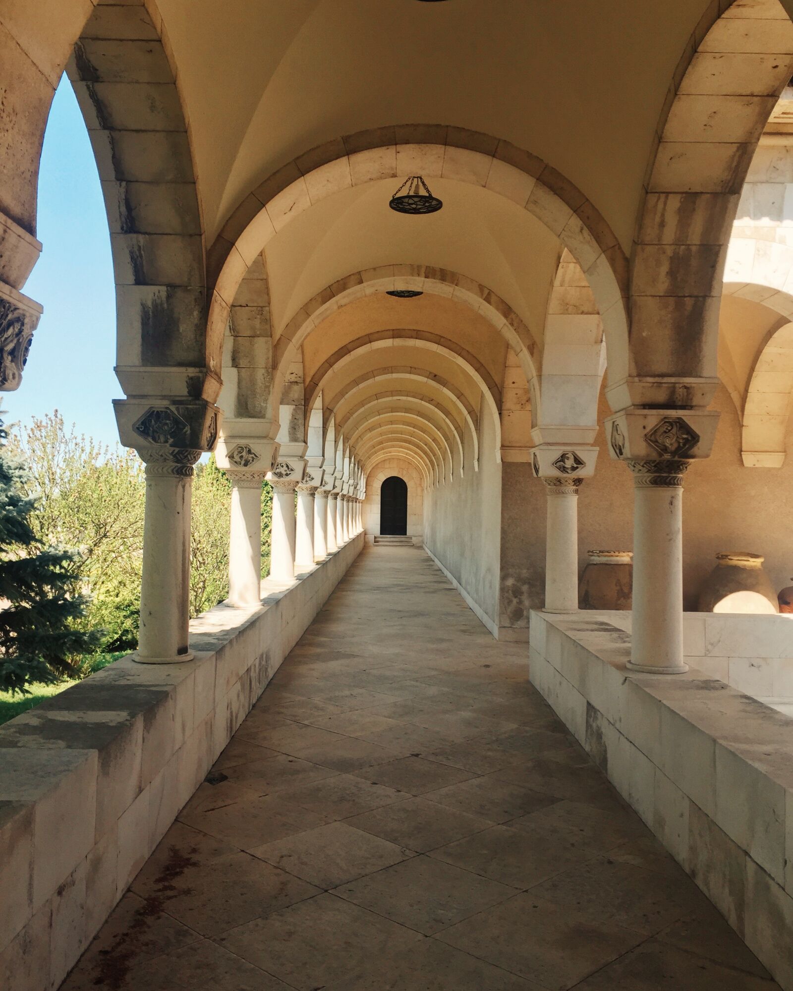 Apple iPhone 6 sample photo. Door, path photography