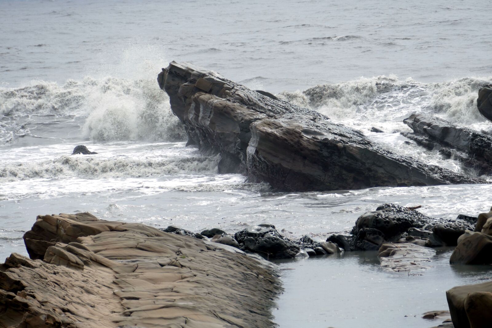 Panasonic Lumix DMC-FZ1000 sample photo. Sea, coast, rock photography