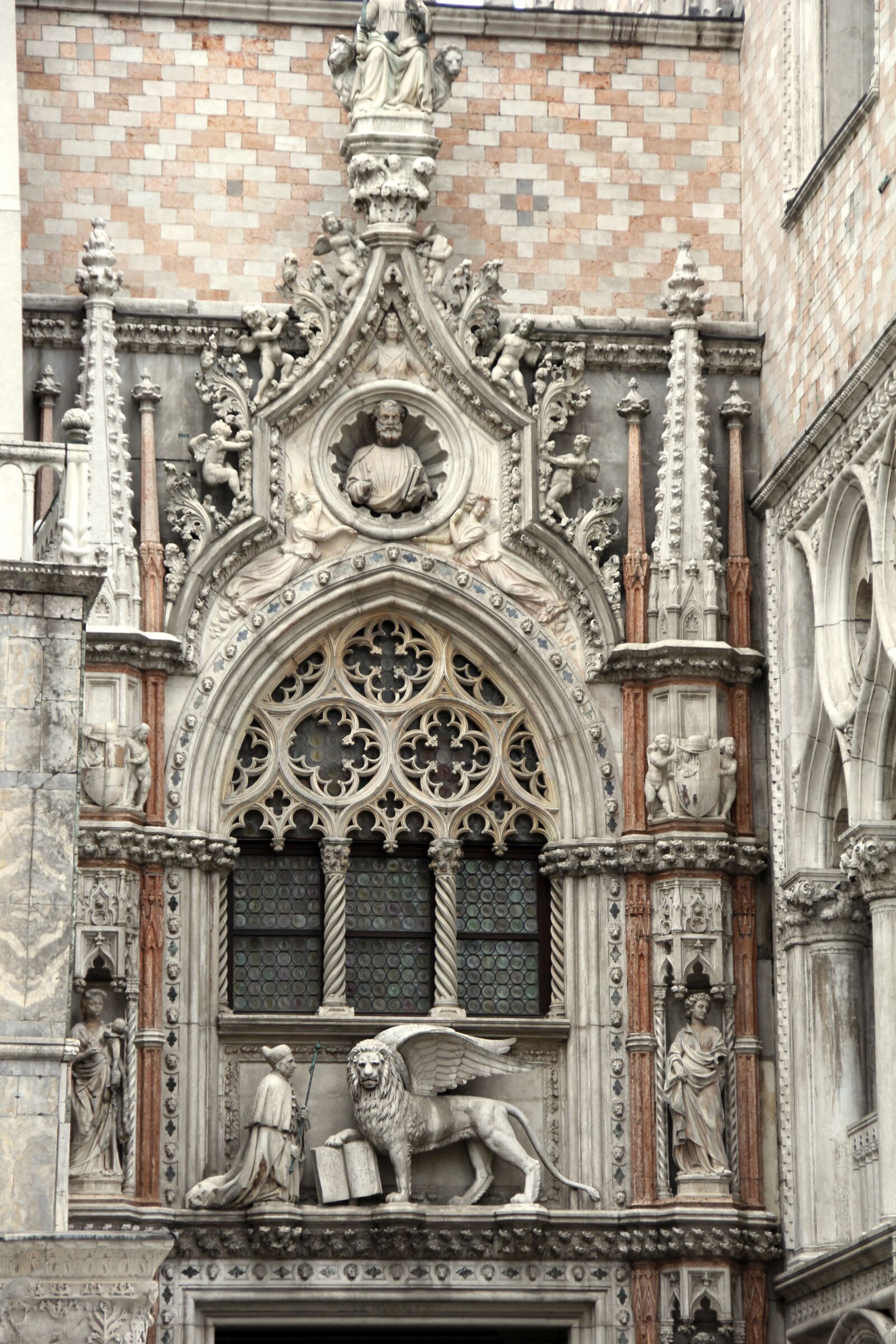 Canon EOS 60D sample photo. Church, stucco decoration, stucco photography