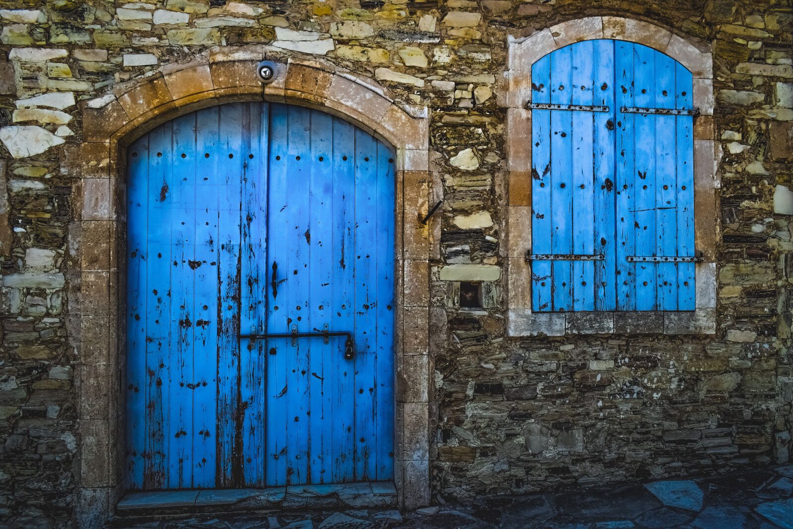 Nikon D3300 sample photo. Door, house, architecture photography