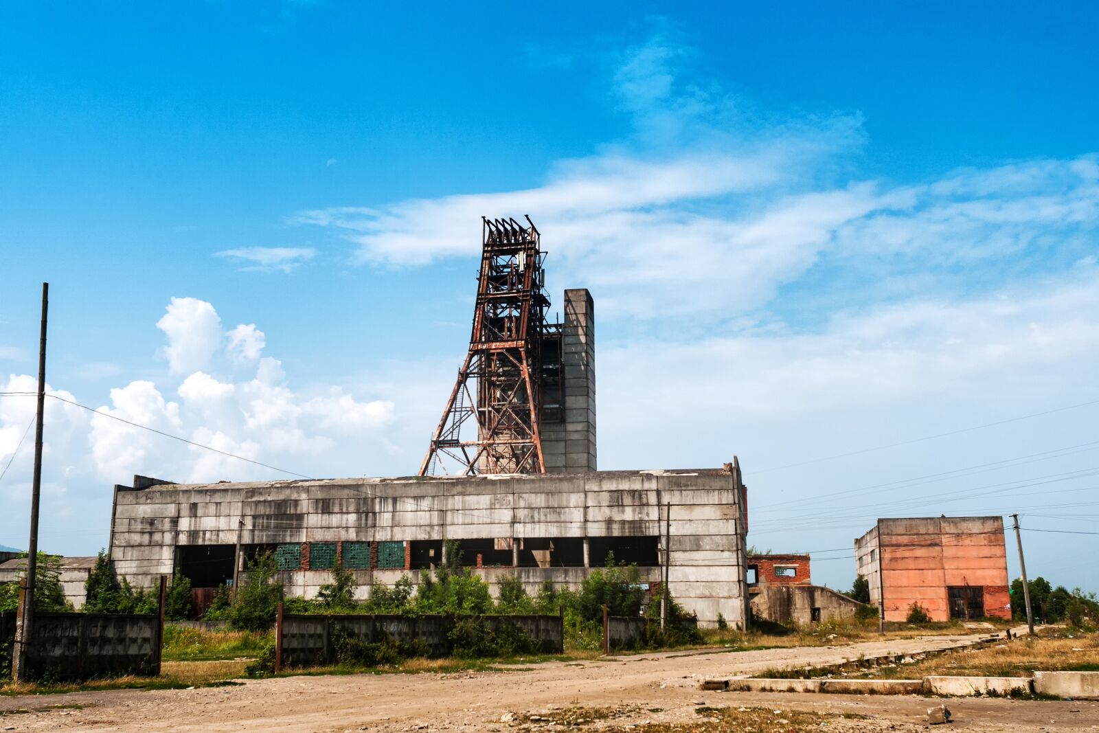 Nikon D300S sample photo. Decay, factory, abandoned photography