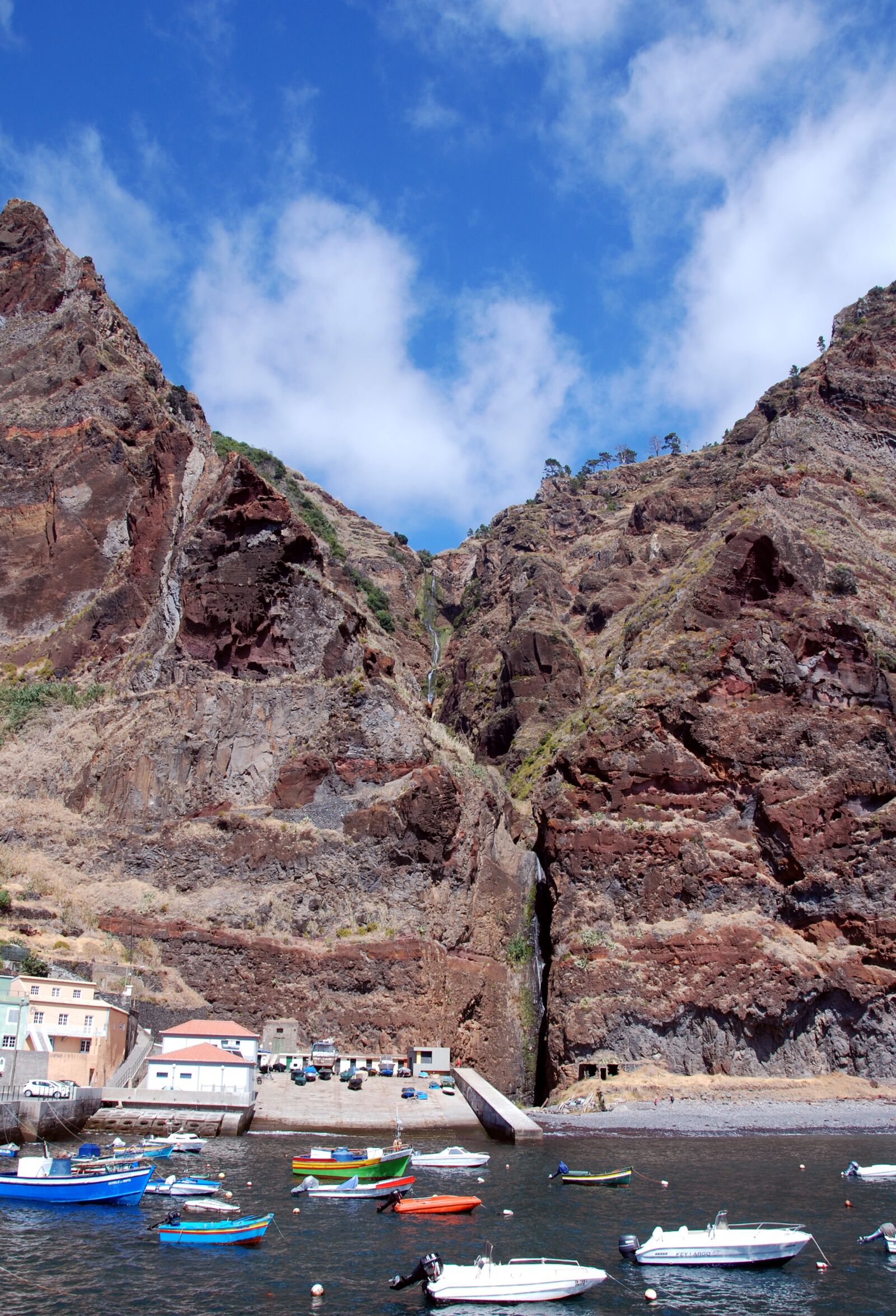 Nikon D80 sample photo. Port, mountains, haven photography