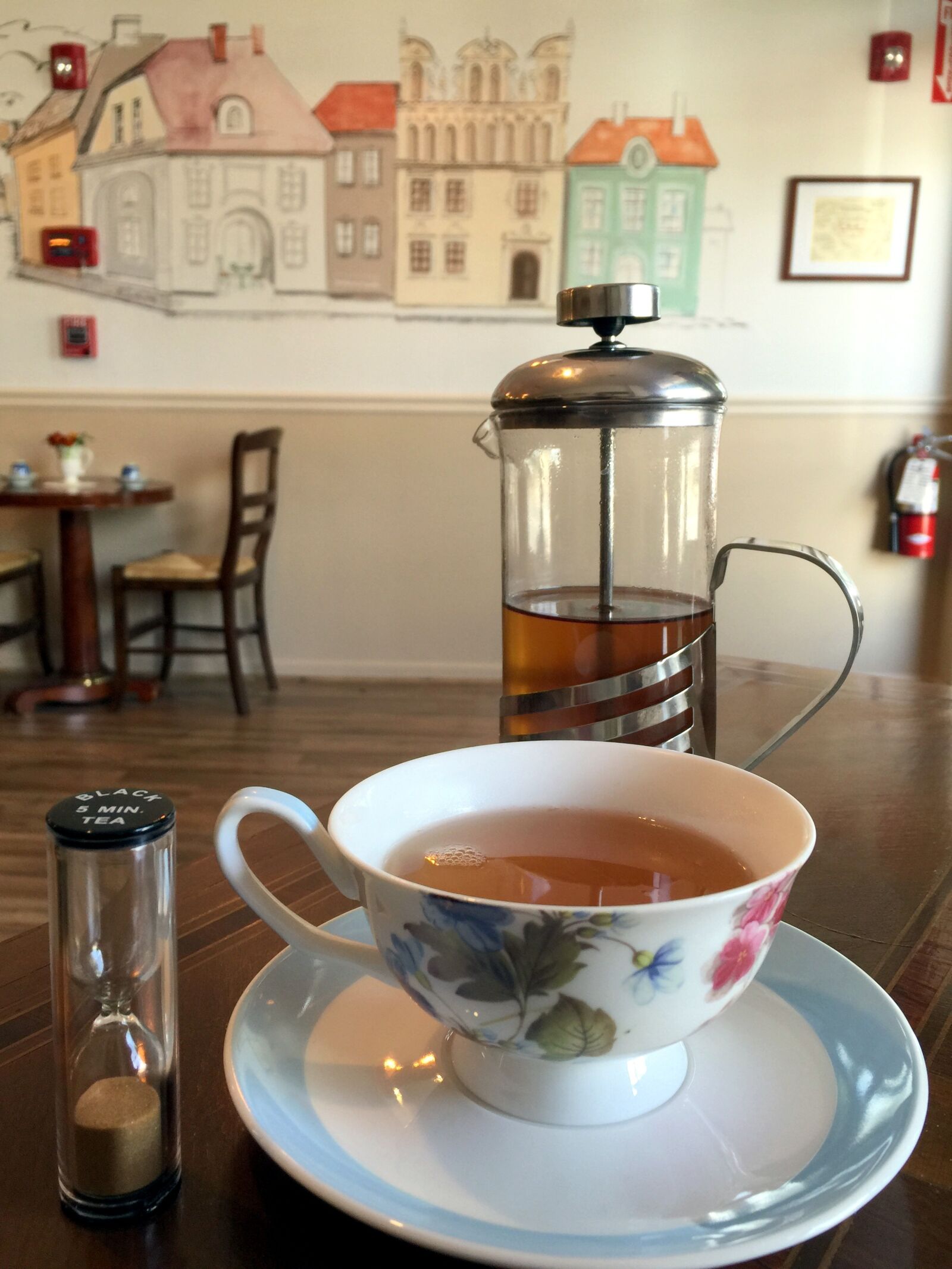 iPhone 6 Plus back camera 4.15mm f/2.2 sample photo. Tea shop, tea cup photography