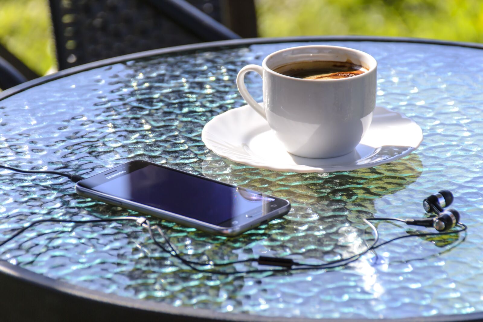 Nikon D3100 sample photo. Coffee, smartphone, music photography