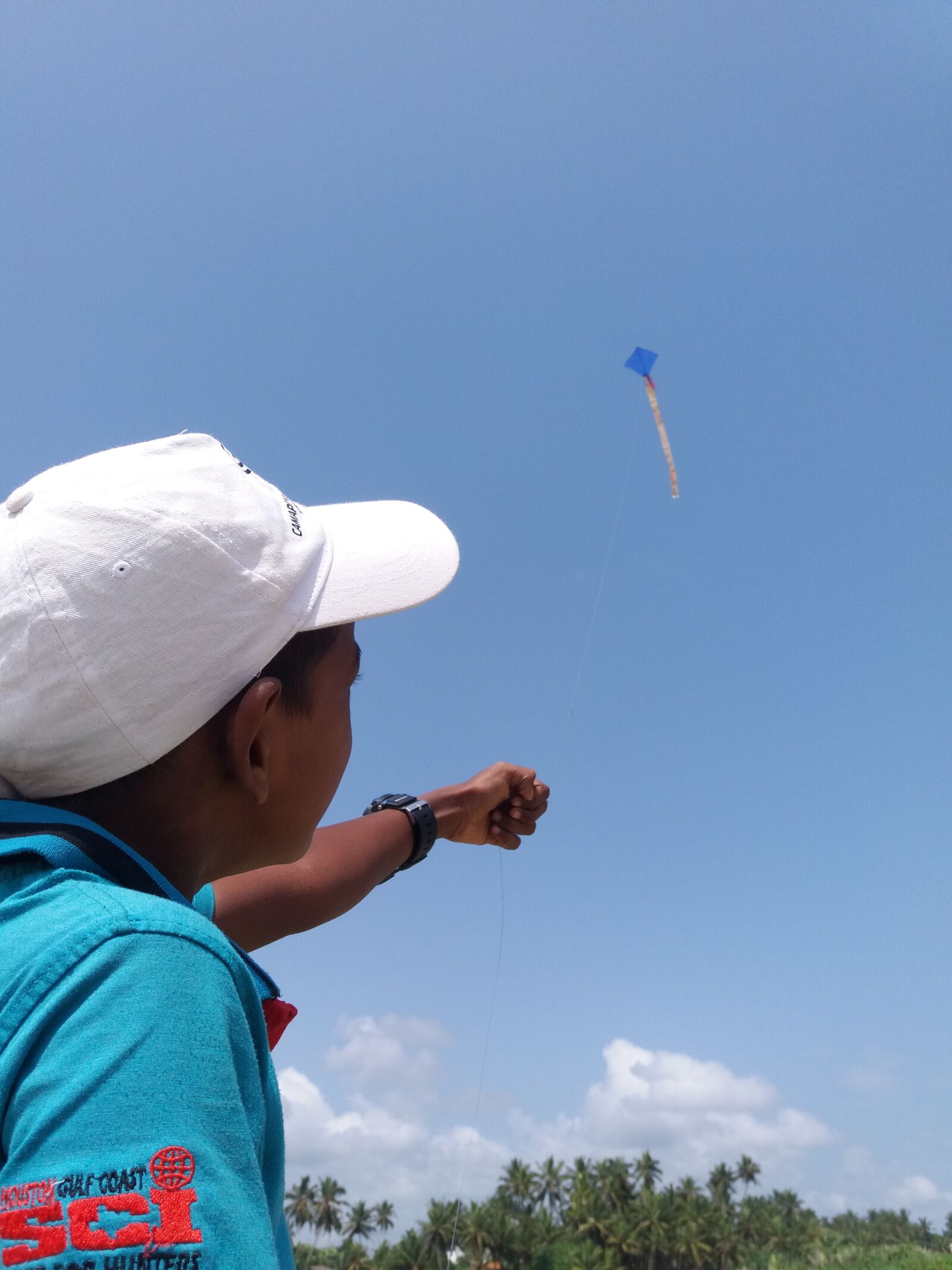 Samsung Galaxy J5(2016) sample photo. Fly a kite, kite photography