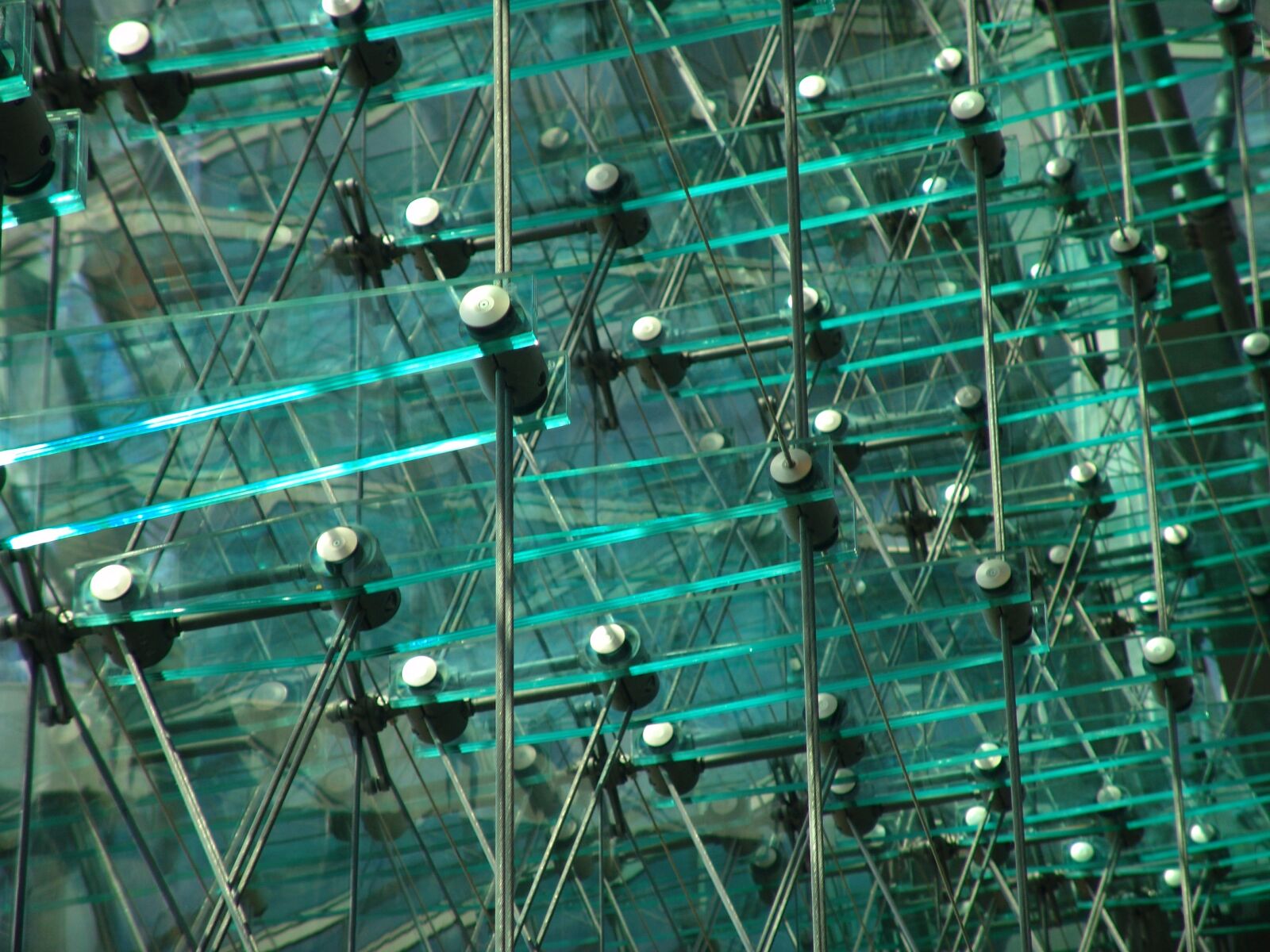 Sony DSC-F828 sample photo. Glass, berlin, central station photography