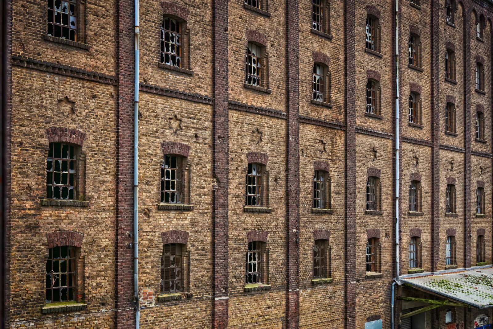 Nikon D3300 sample photo. Architecture, building, old, brick photography