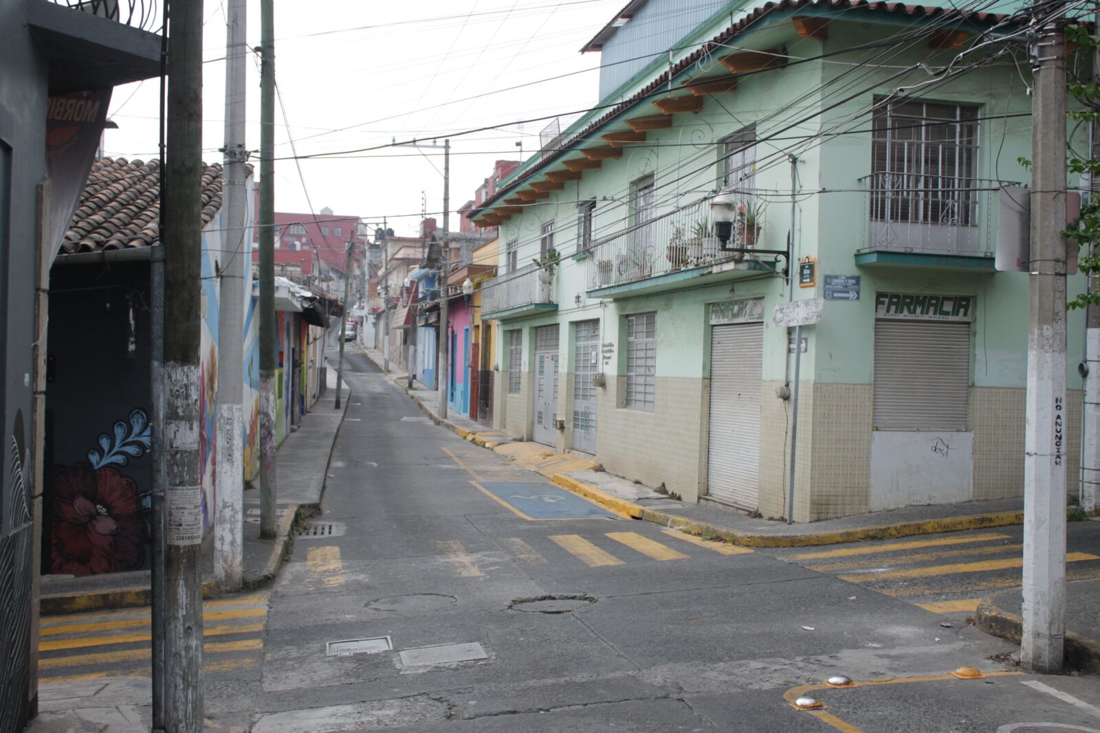 Canon EOS 1100D (EOS Rebel T3 / EOS Kiss X50) sample photo. Structures, streets, mexico photography
