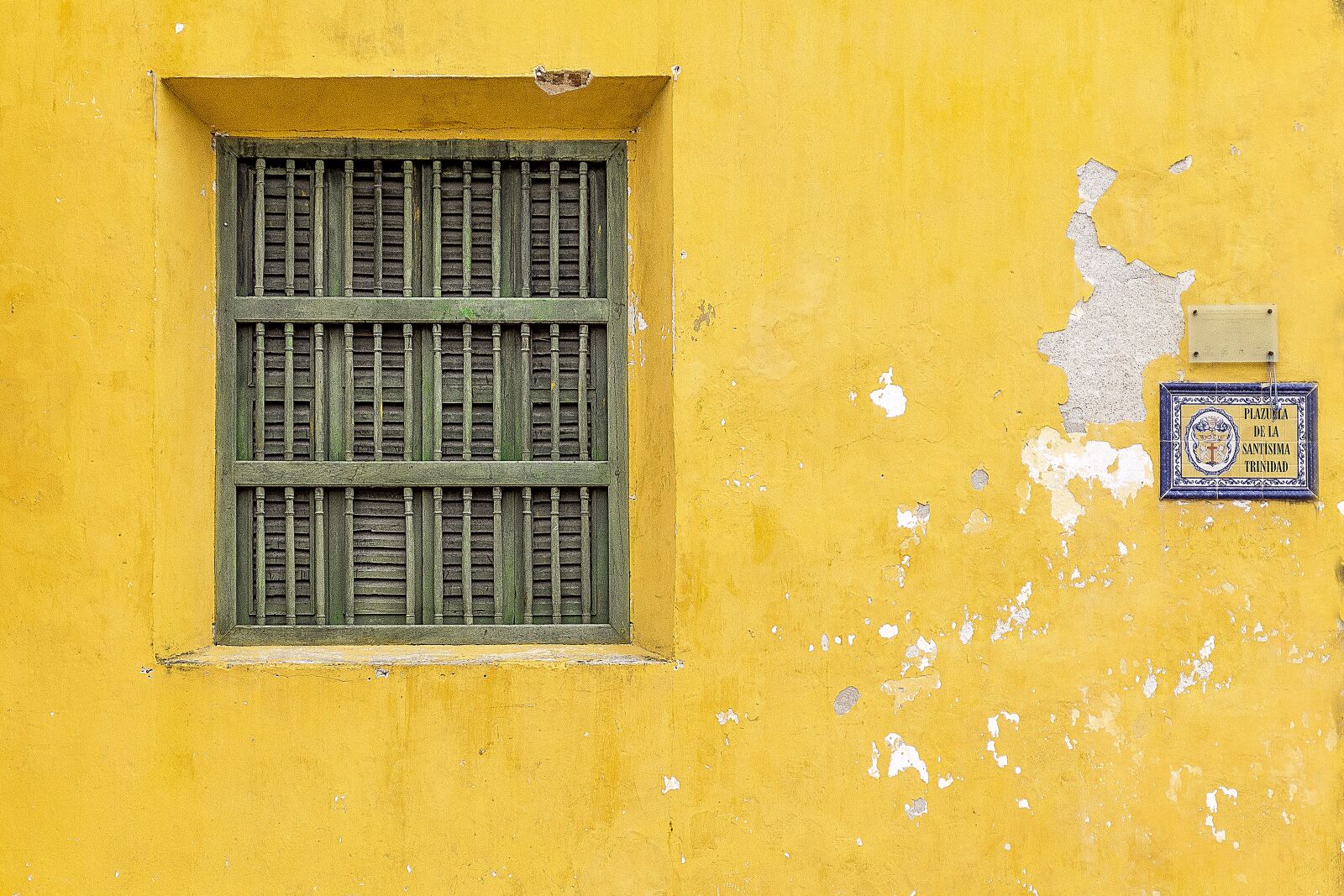 Canon TS-E 90mm F2.8 Tilt-Shift sample photo. Window, building, colonial photography