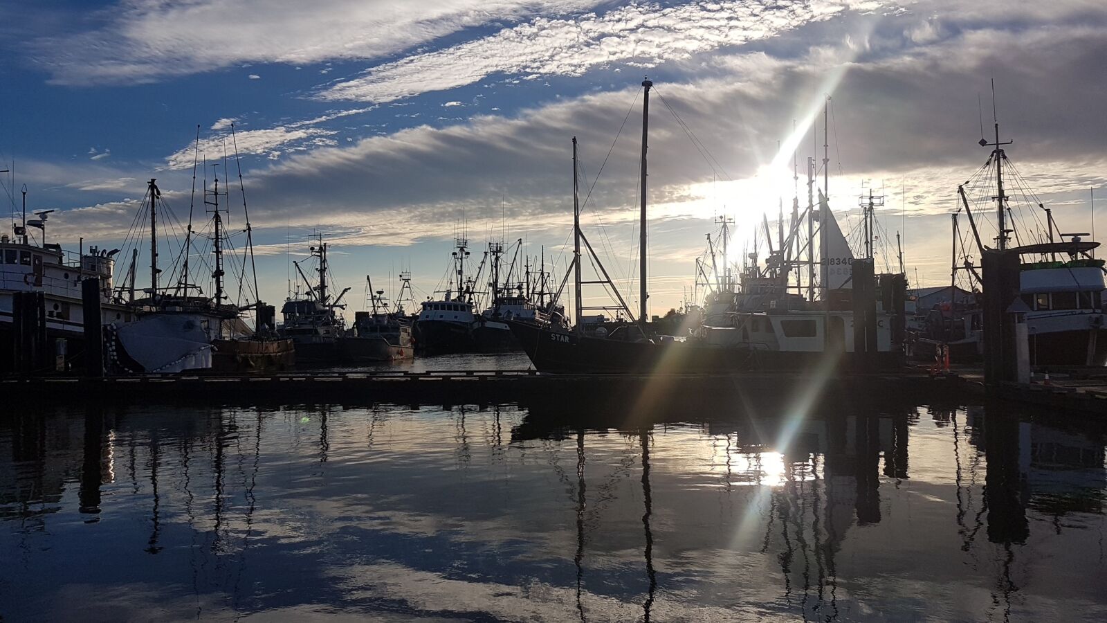 Samsung Galaxy S7 sample photo. Ships, water, docks photography