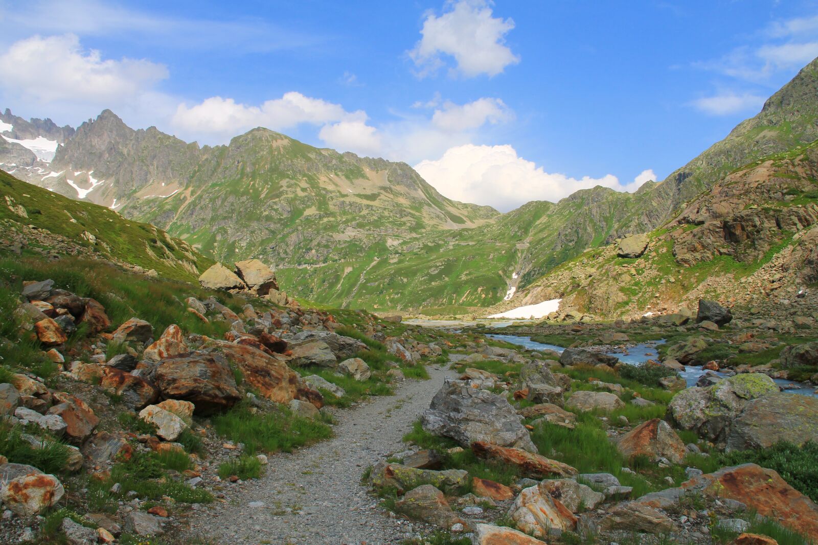 Canon EOS 1100D (EOS Rebel T3 / EOS Kiss X50) sample photo. Switzerland, susten, mountains photography