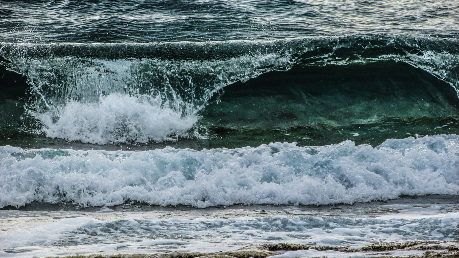 Canon PowerShot SX400 IS sample photo. Wave, sea, water photography