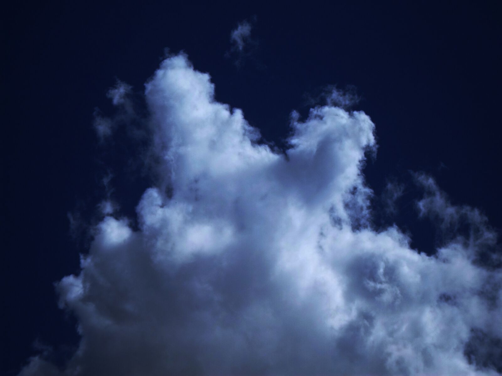 Samsung DV100 /  DV90 /  DV101 sample photo. Sky, cloud, blue sky photography