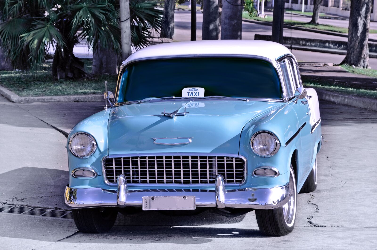 Nikon D90 sample photo. Old timer, old auto photography