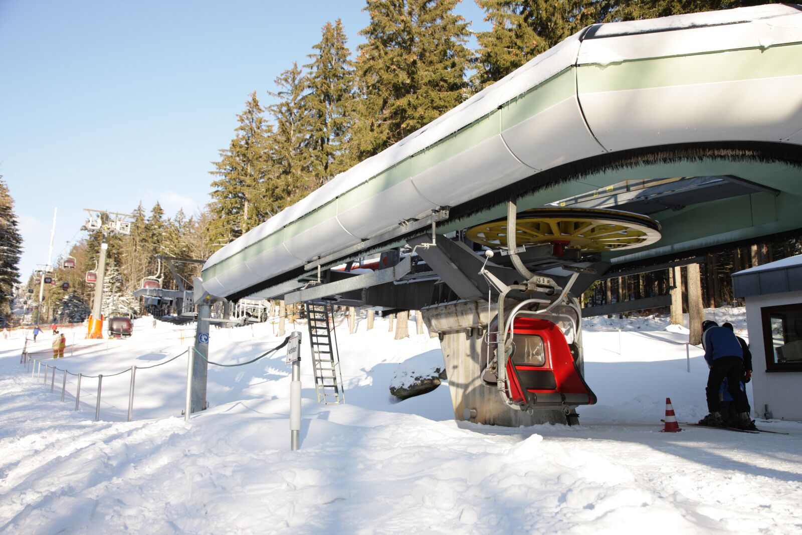 Canon EOS-1Ds Mark III sample photo. Ski lift, ski, skiing photography