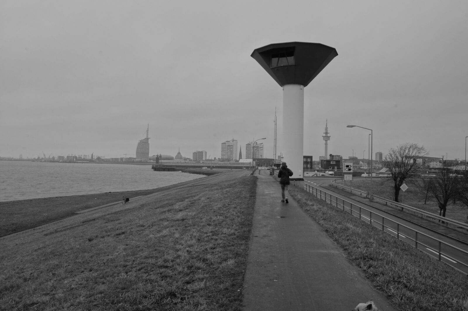 Sony SLT-A55 (SLT-A55V) sample photo. Dike, river, away photography