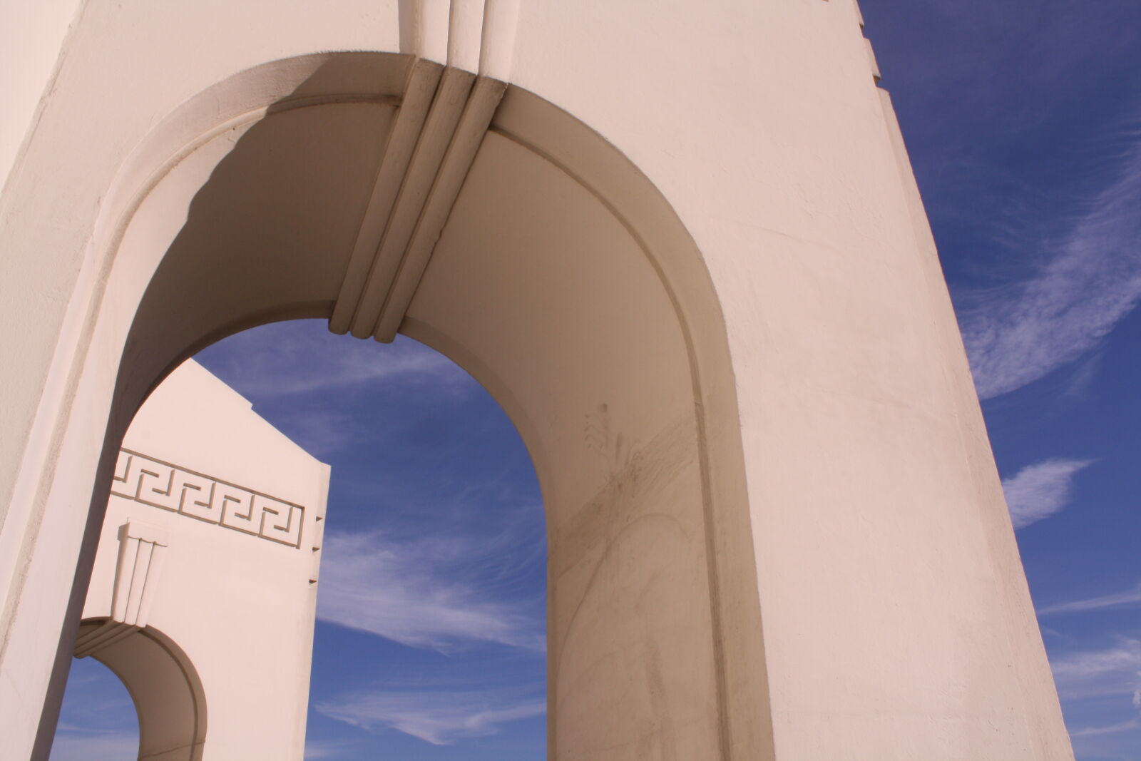 Canon EOS 1000D (EOS Digital Rebel XS / EOS Kiss F) sample photo. Arches, los, angeles photography