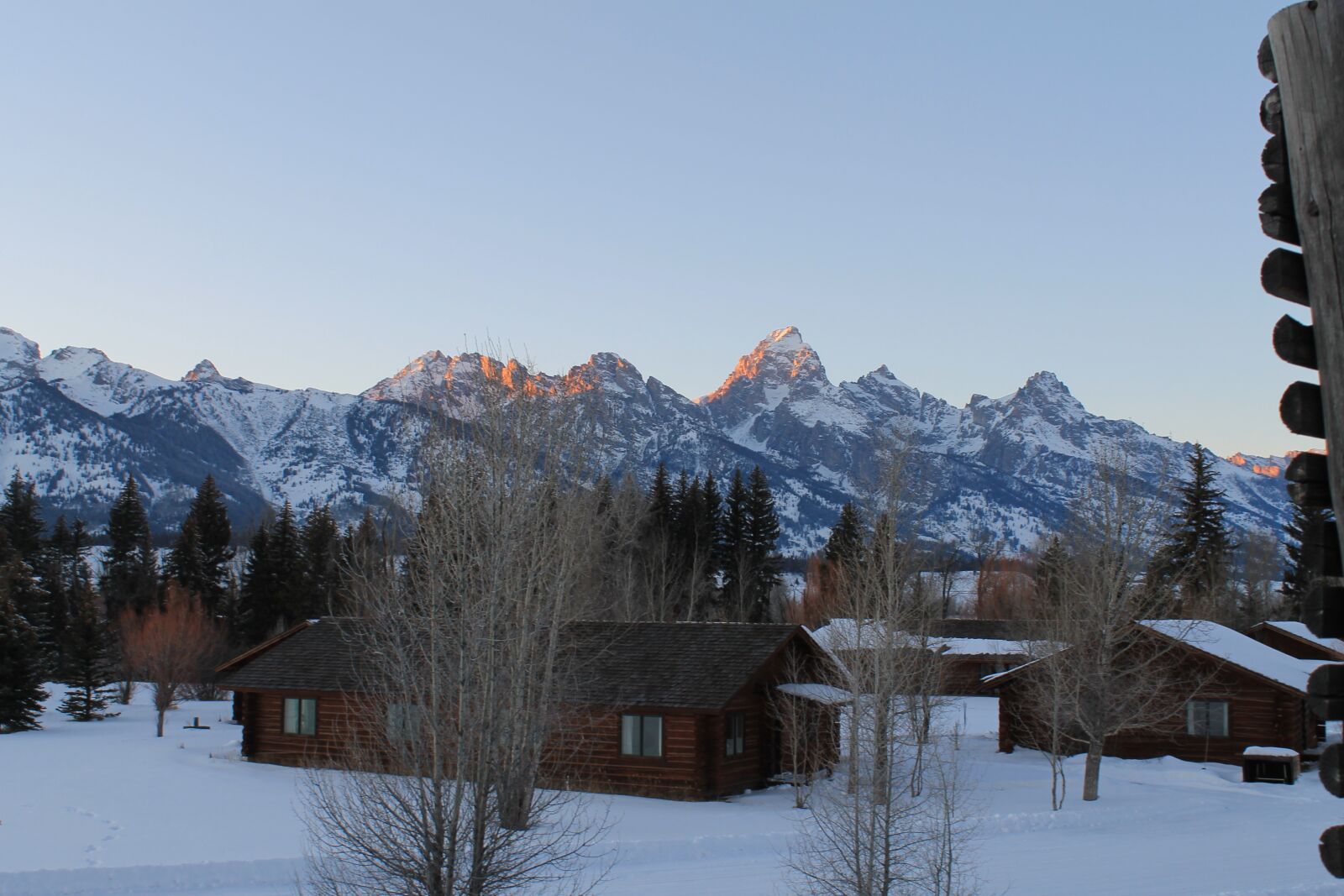 Canon EOS 1100D (EOS Rebel T3 / EOS Kiss X50) sample photo. Mountains, winter, landscape photography