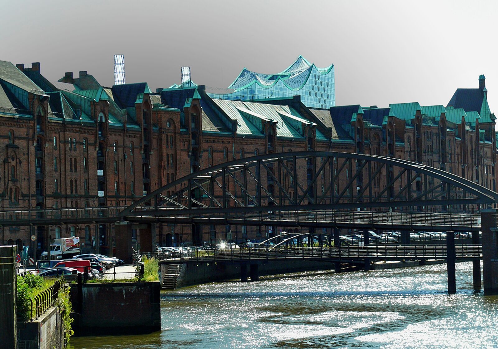 Leica V-LUX 1 sample photo. Bridge, waters, city photography