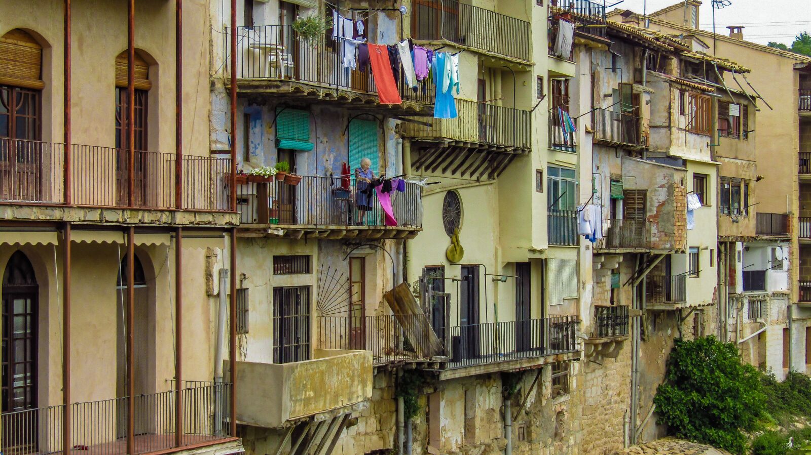 Canon PowerShot SX410 IS sample photo. Valderrobres, tourism, village photography