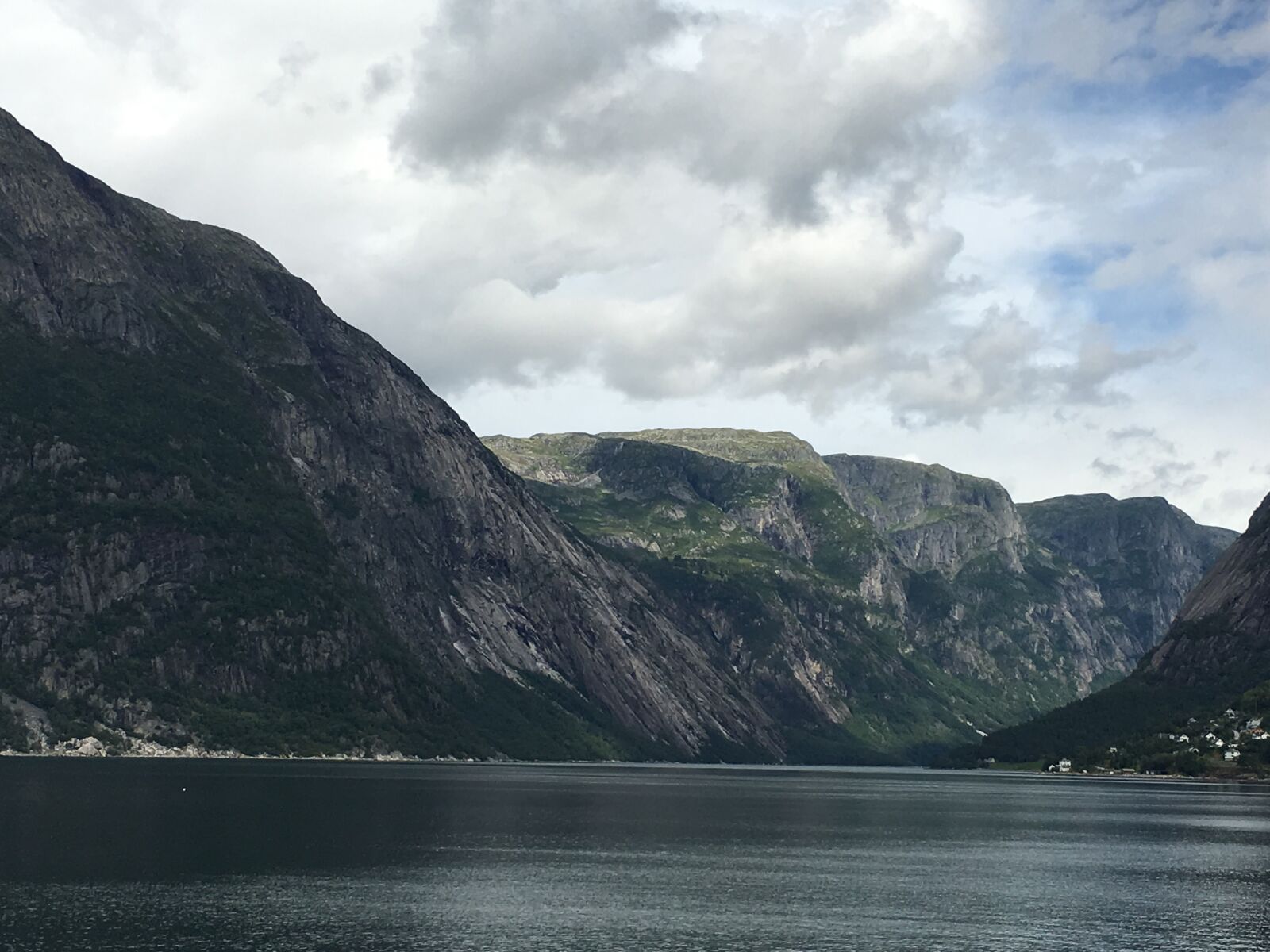 iPhone 6s Plus back camera 4.15mm f/2.2 sample photo. Nature, mountain, sky photography