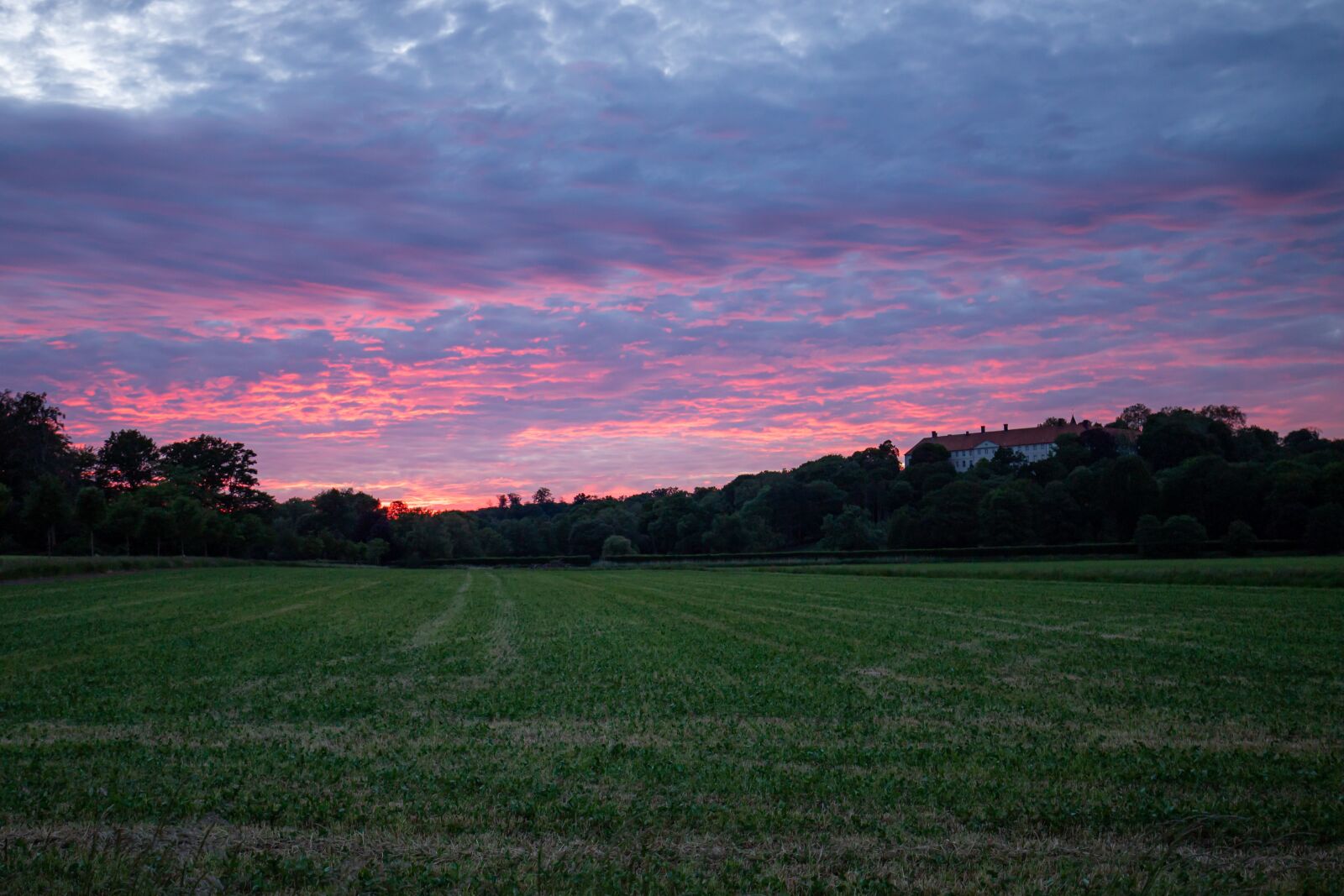 Canon EF 16-35mm F4L IS USM sample photo. Sky, sunset, castle photography