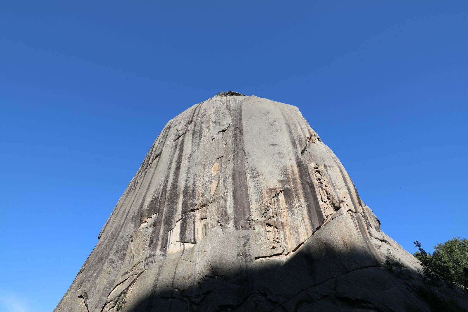 Canon EF 24-70mm F2.8L II USM sample photo. Stone mountain, blue sky photography