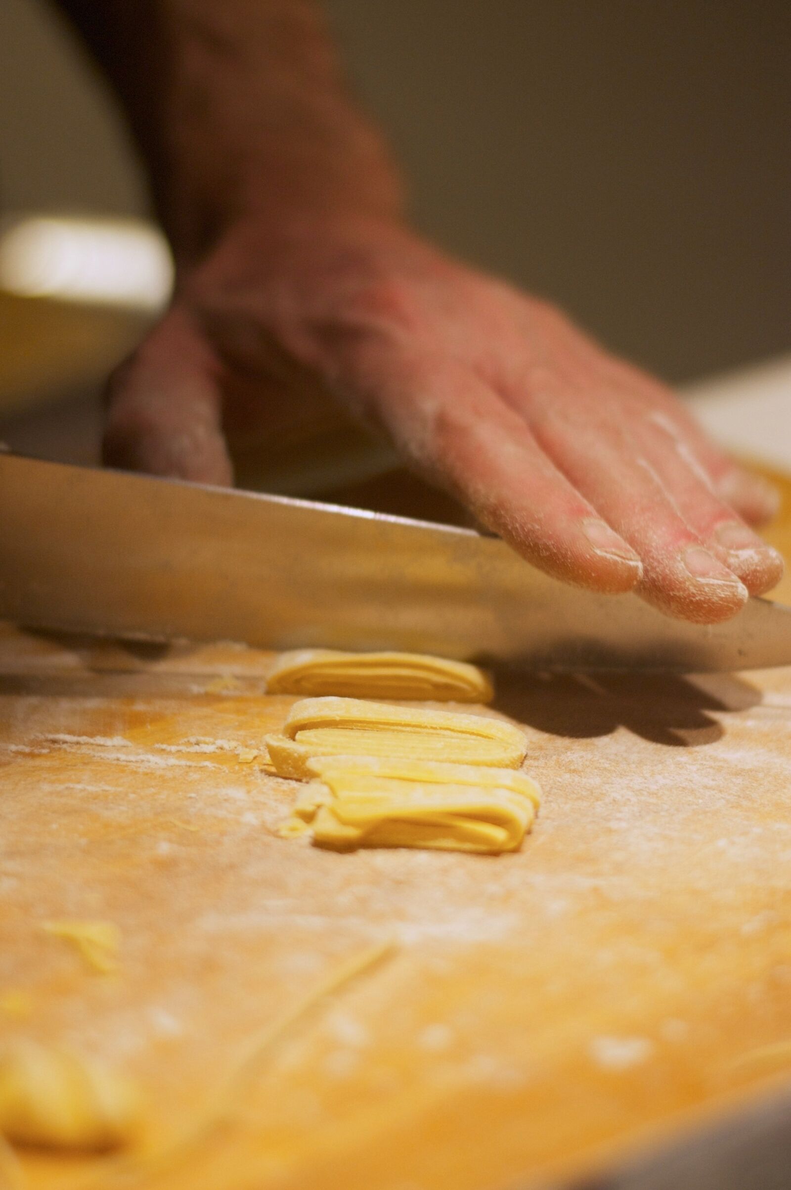 Nikon D40 sample photo. Hands, pasta, knead photography
