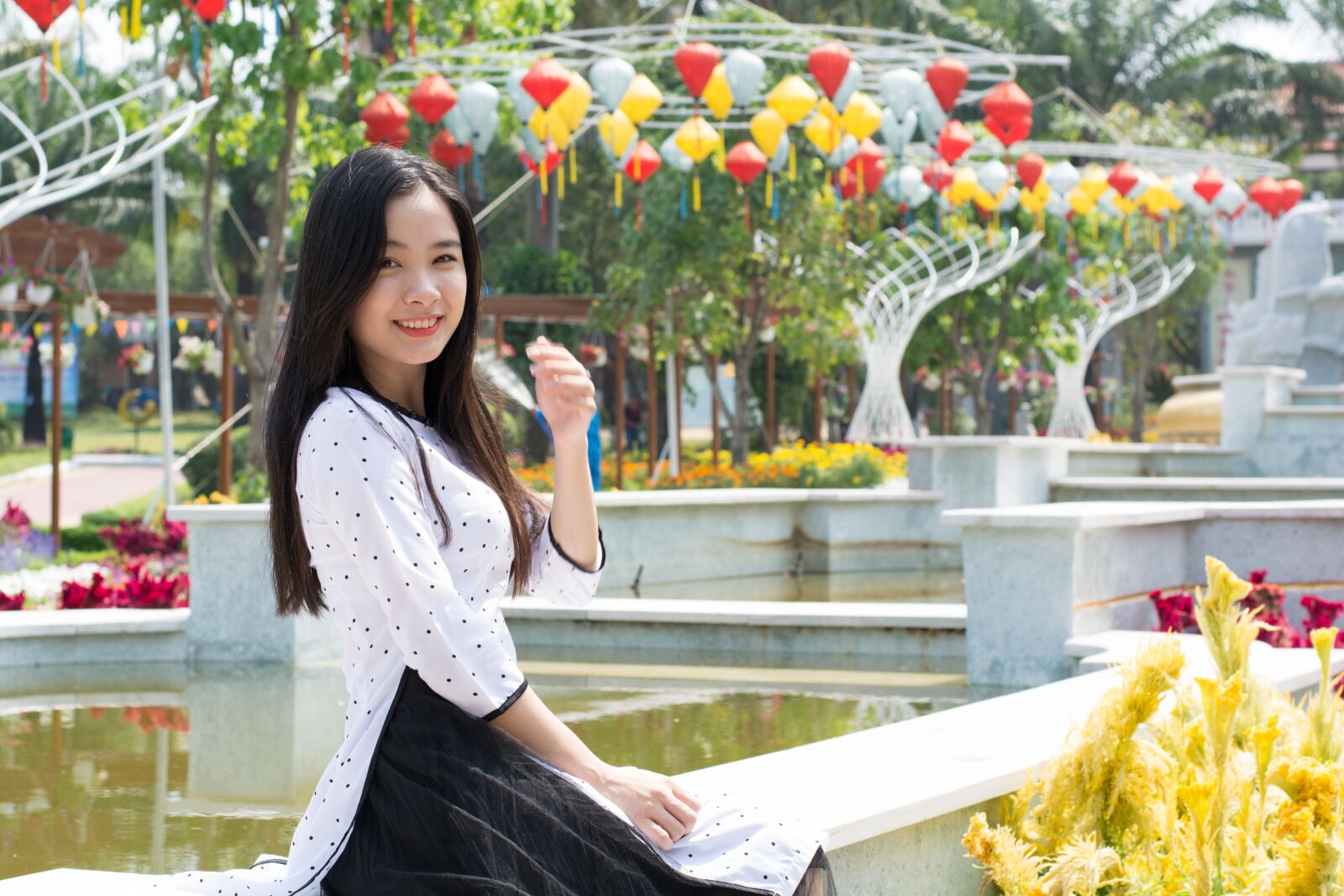 Nikon D5200 sample photo. Cute, sage, long coat photography