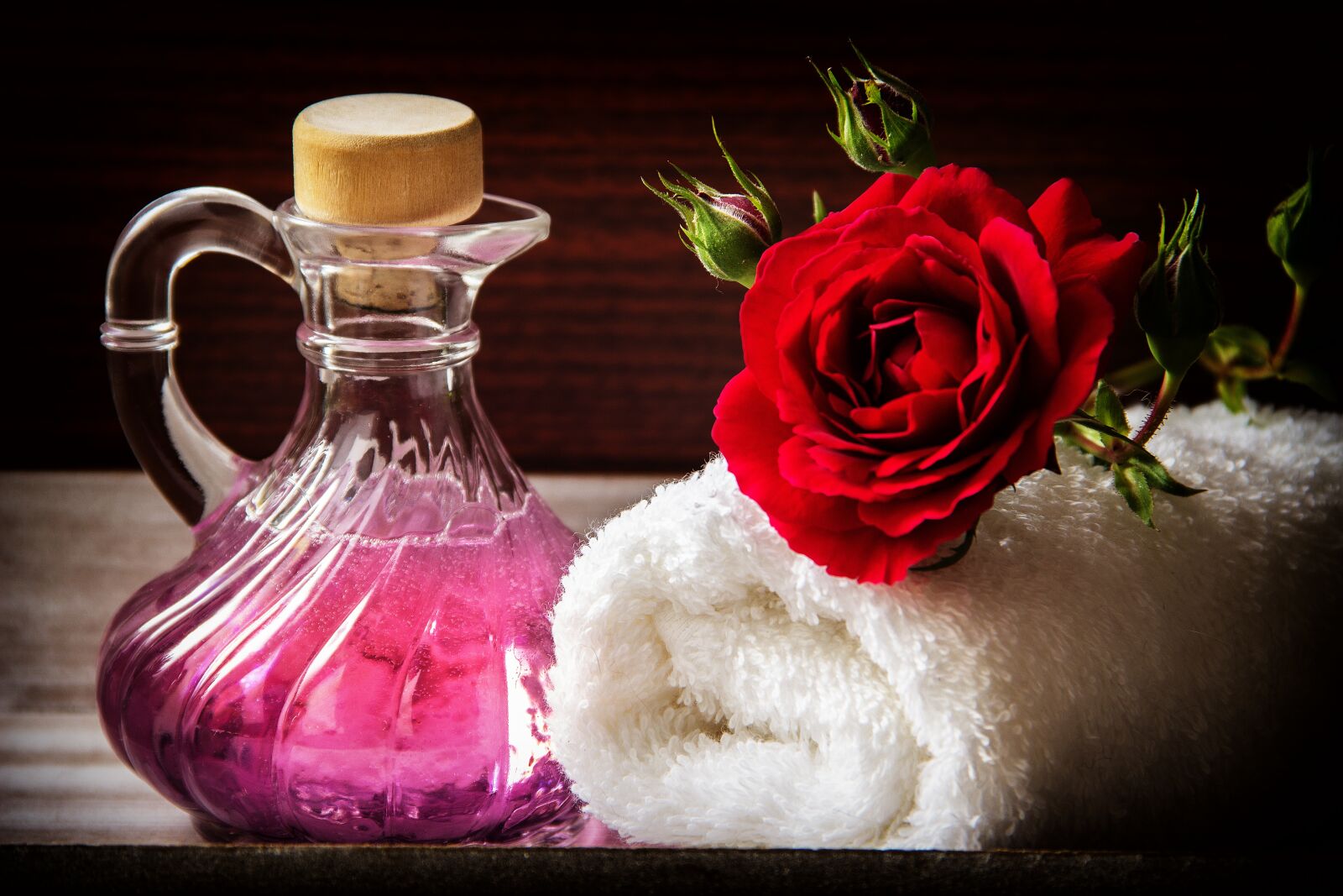 Canon EOS 600D (Rebel EOS T3i / EOS Kiss X5) sample photo. Wellness, carafe, purple photography