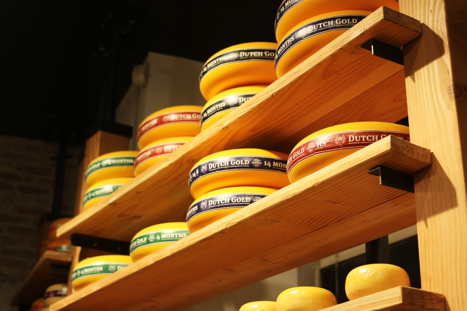 Canon EF 40mm F2.8 STM sample photo. Cheese, amsterdam, huge photography