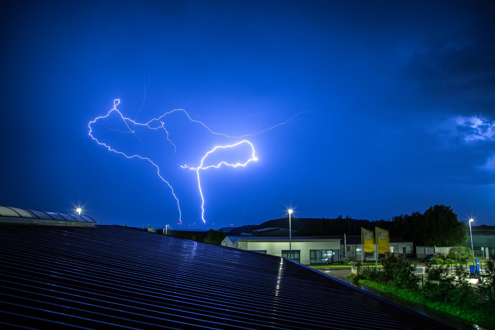 Canon EF 24-105mm F4L IS USM sample photo. Thunderstorm, flash, flash of photography