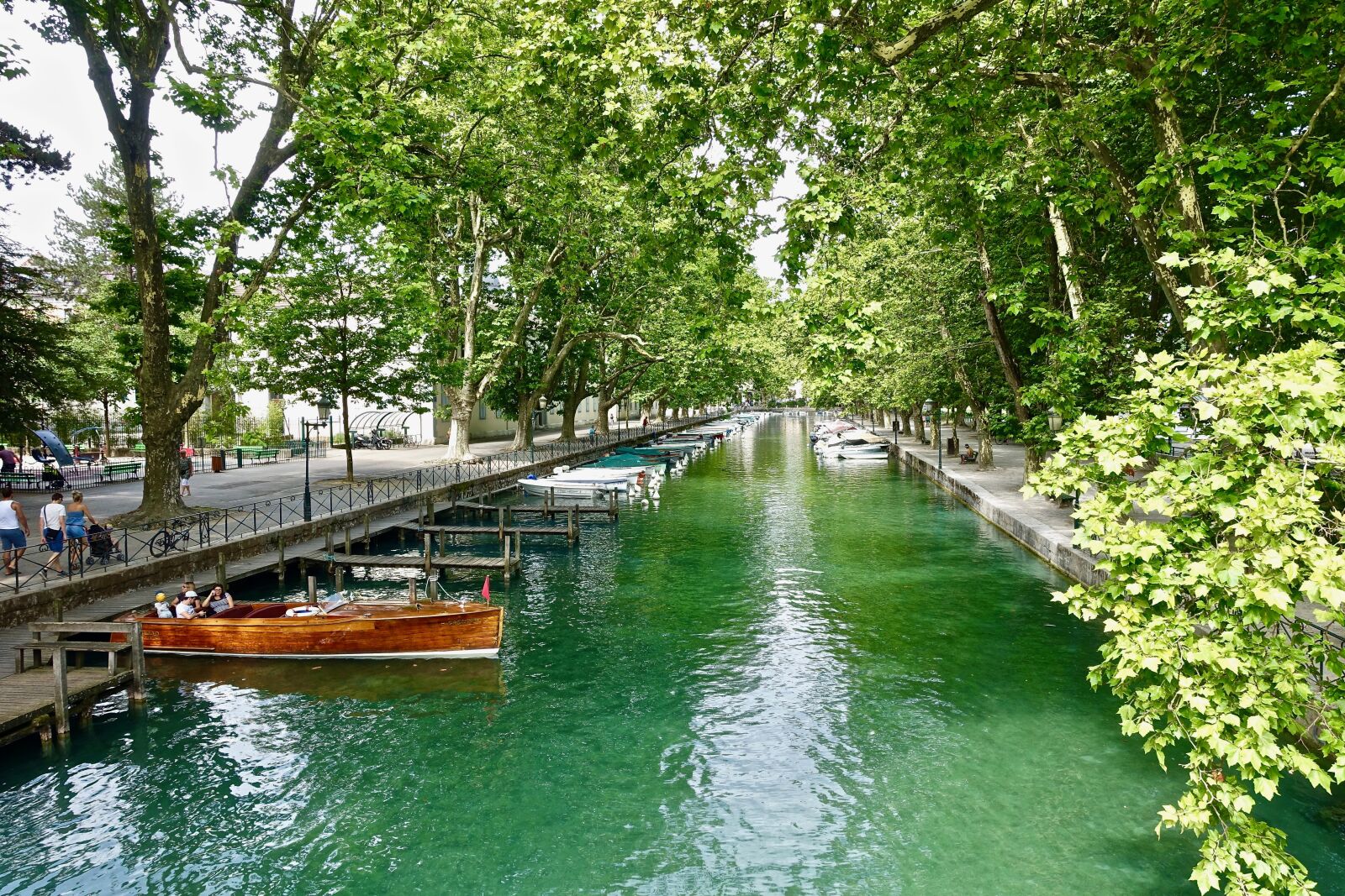 Sony Cyber-shot DSC-RX100 III sample photo. Tranquil, river, boats photography