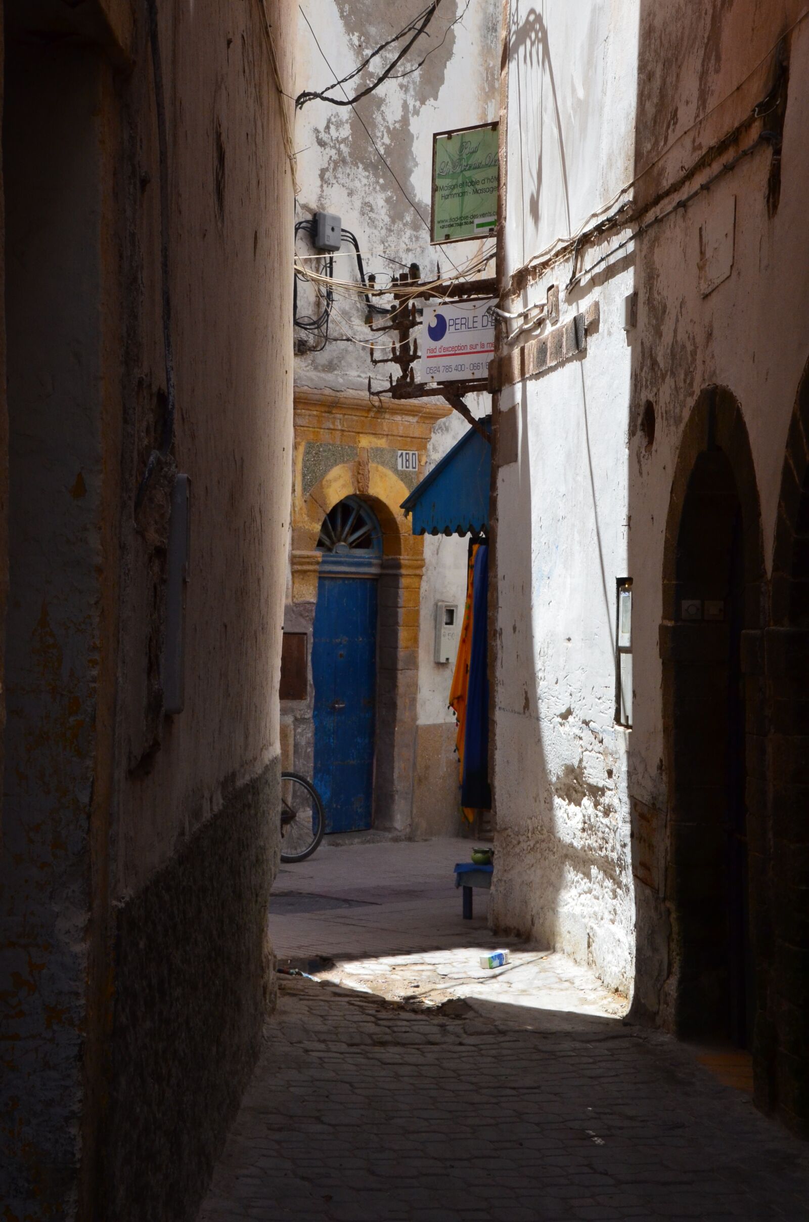 Nikon D7000 sample photo. Alley, oriental, essaouira photography
