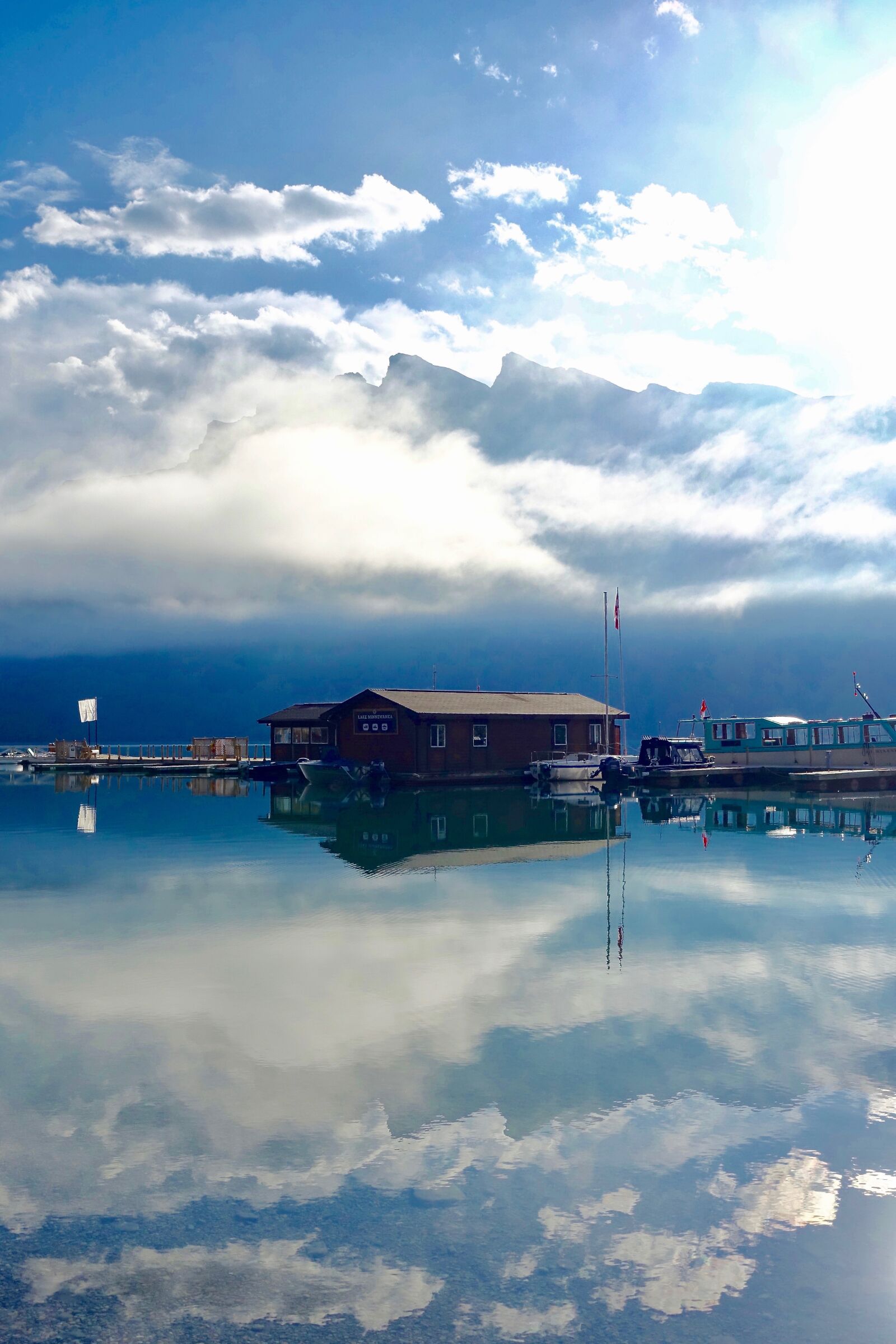 Sony Cyber-shot DSC-RX100 III sample photo. Reflection, boats, tranquil photography