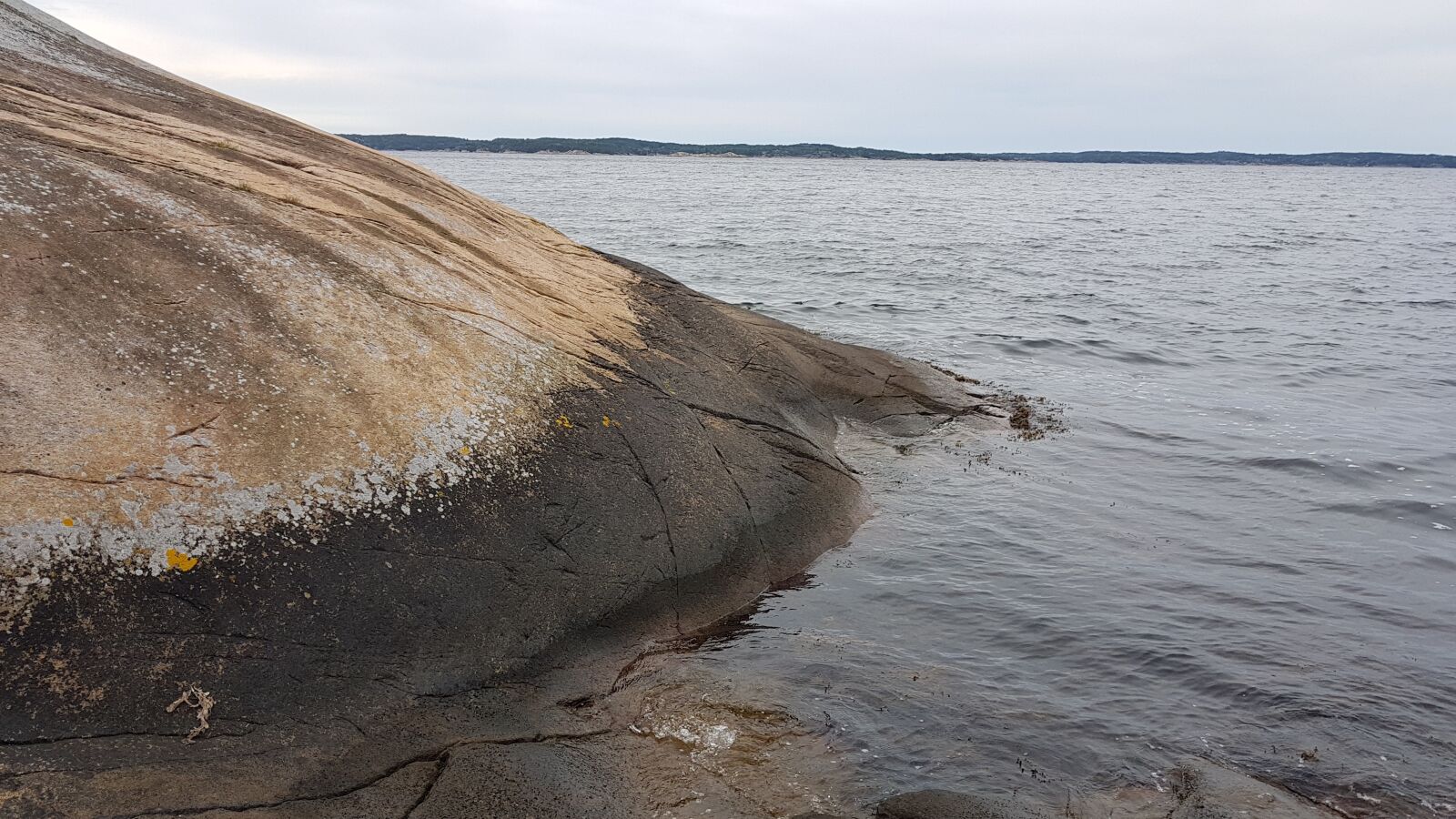 Samsung Galaxy S7 Edge sample photo. Stone, bay, landscape photography