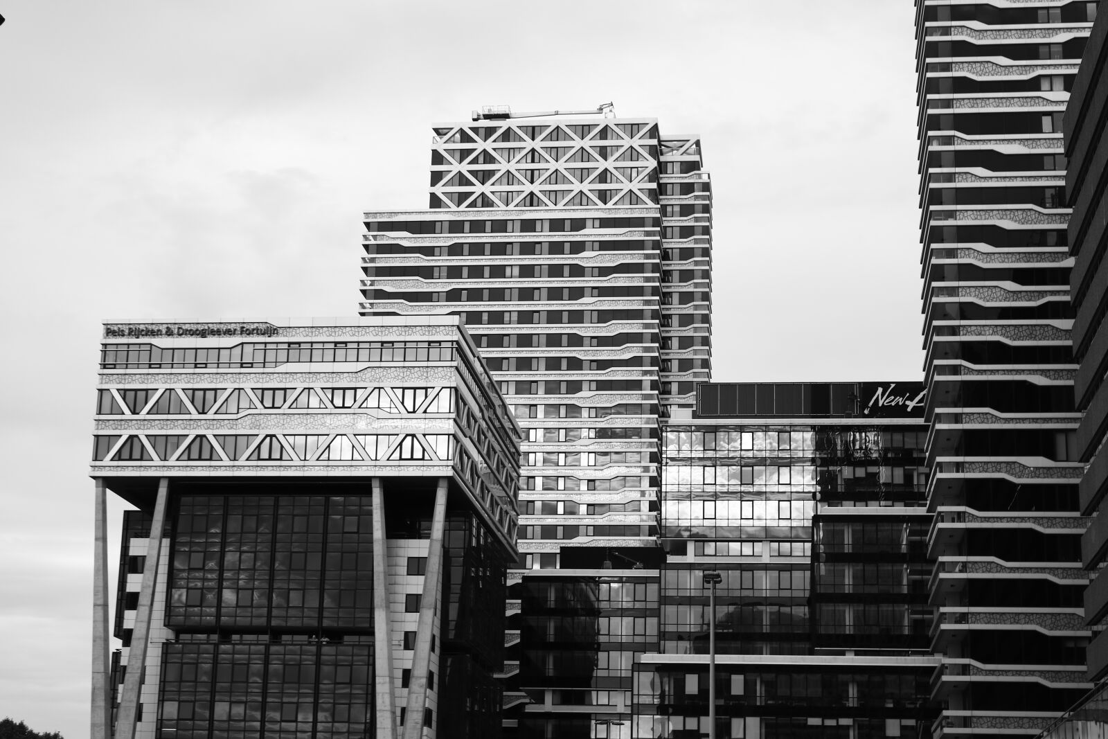 Canon EOS 750D (EOS Rebel T6i / EOS Kiss X8i) sample photo. Skyline photography