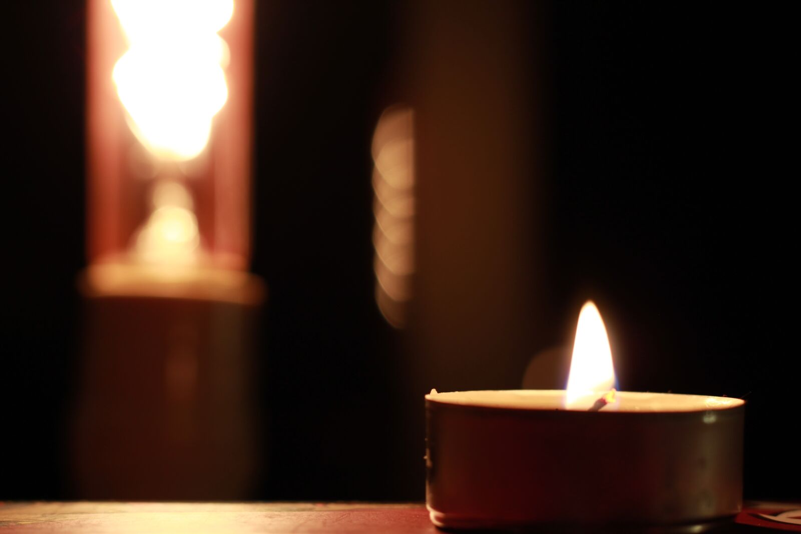 Canon EOS 1300D (EOS Rebel T6 / EOS Kiss X80) sample photo. Sailing, light, fire photography