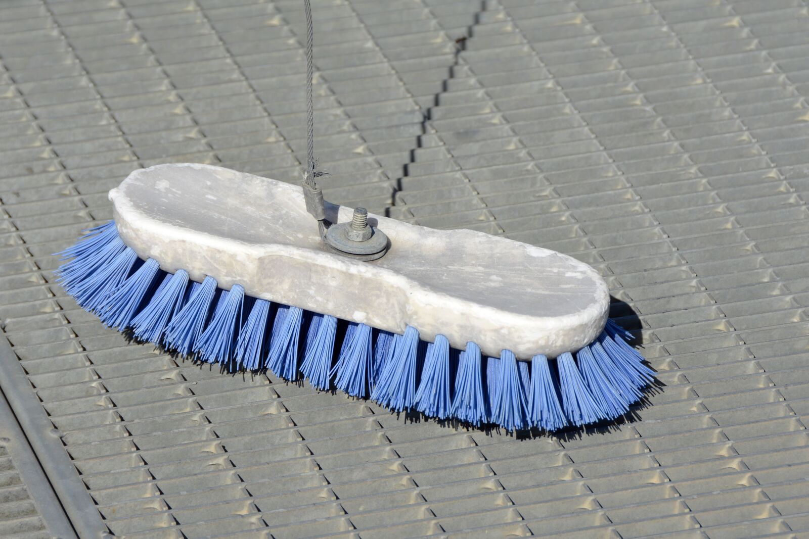 Nikon D7100 sample photo. Shoe shine brush, soccer photography