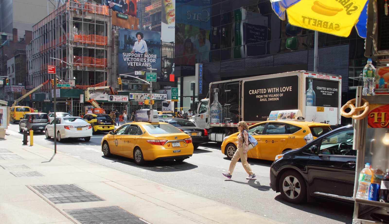 Sony SLT-A77 sample photo. New york, usa, yellow photography
