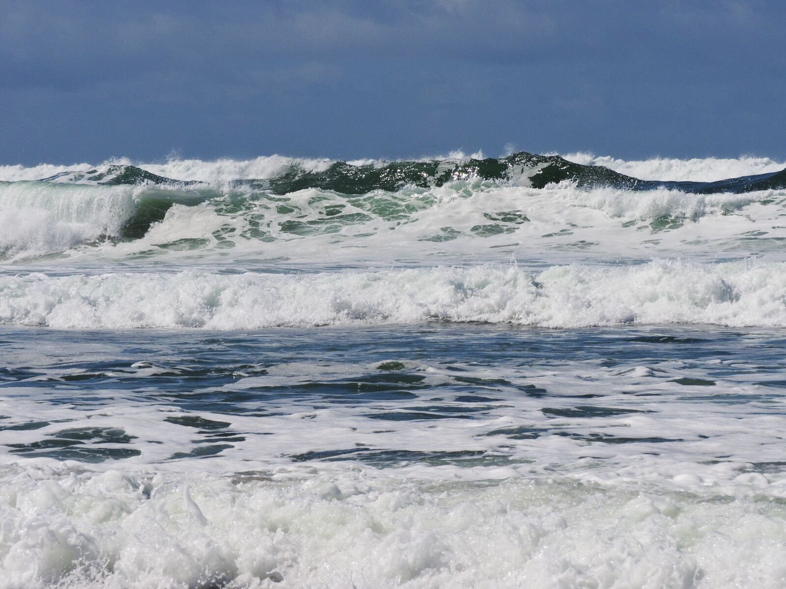 Nikon Coolpix P600 sample photo. Ocean, waves, pacific photography