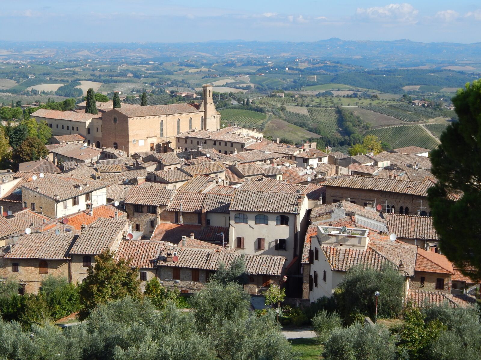 Nikon Coolpix L820 sample photo. San, giminiano, tuscany photography