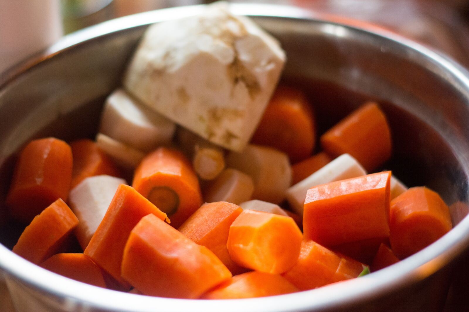 Nikon D5200 sample photo. Chicken soup, vegetables, carrot photography